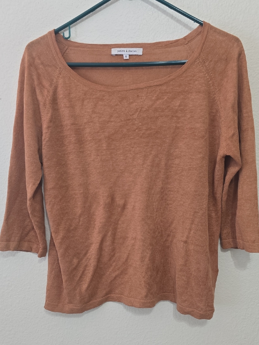 Joules & Charles Rust Brown Women's Scoop Neck Top